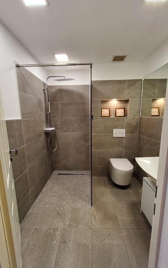 3 Zimmer Wohnung - Keine Party Wohnung ! 6 Personen دوسلدورف المظهر الخارجي الصورة