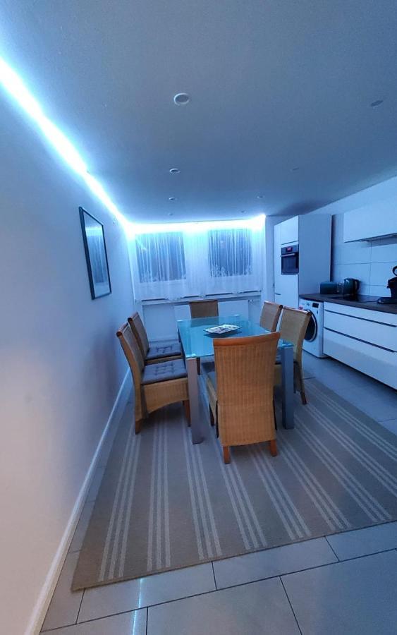 3 Zimmer Wohnung - Keine Party Wohnung ! 6 Personen دوسلدورف المظهر الخارجي الصورة